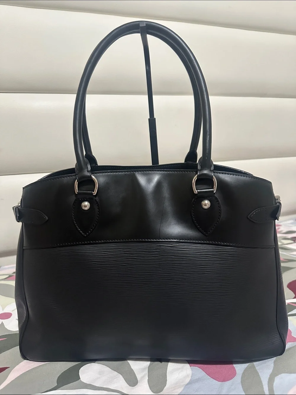 Louis Vuitton Passy Tote Epi Bag in Black